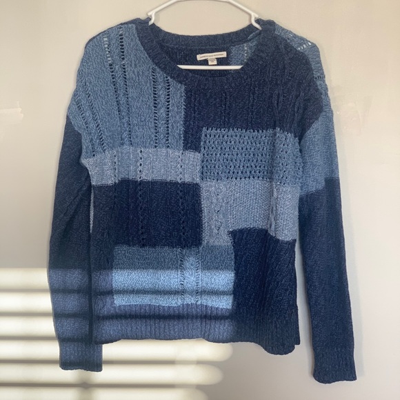 Blue sweater - Picture 1 of 2